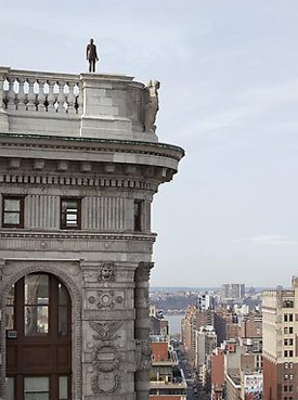 Antony Gormley's Event Horizon (Sean Kelly/Madison Square Park Conservancy, 2007)