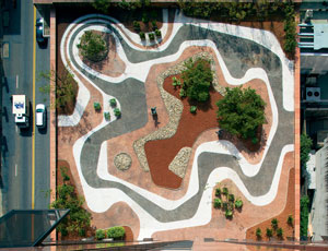 Roberto Burle Marx's roof garden, Banco Safra, São Paulo (photo by Leonardo Finotti/Jewish Museum, 1983)